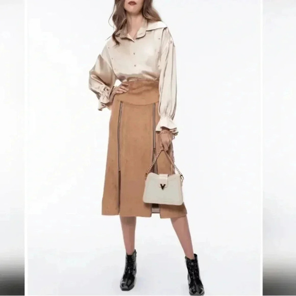 Vivienne Hu NY Caramel Color Suede feel Zippered Skirt - Picture 3 of 8